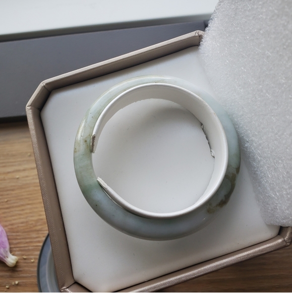 Bangle - Picture 2 of 3